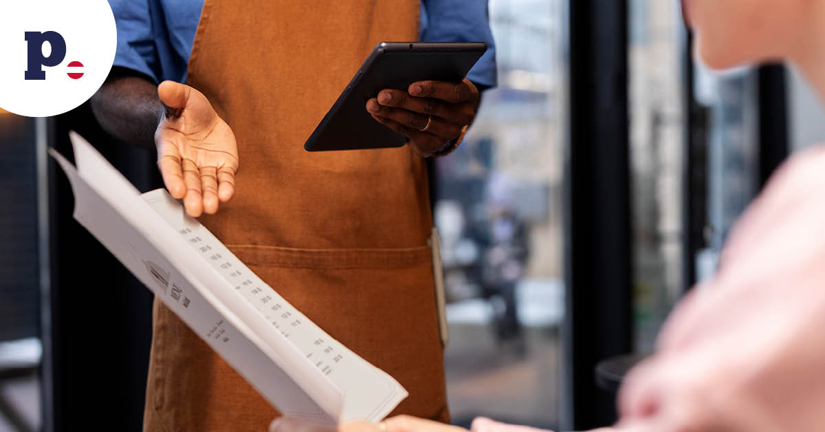 osoba zamawiająca w restauracji