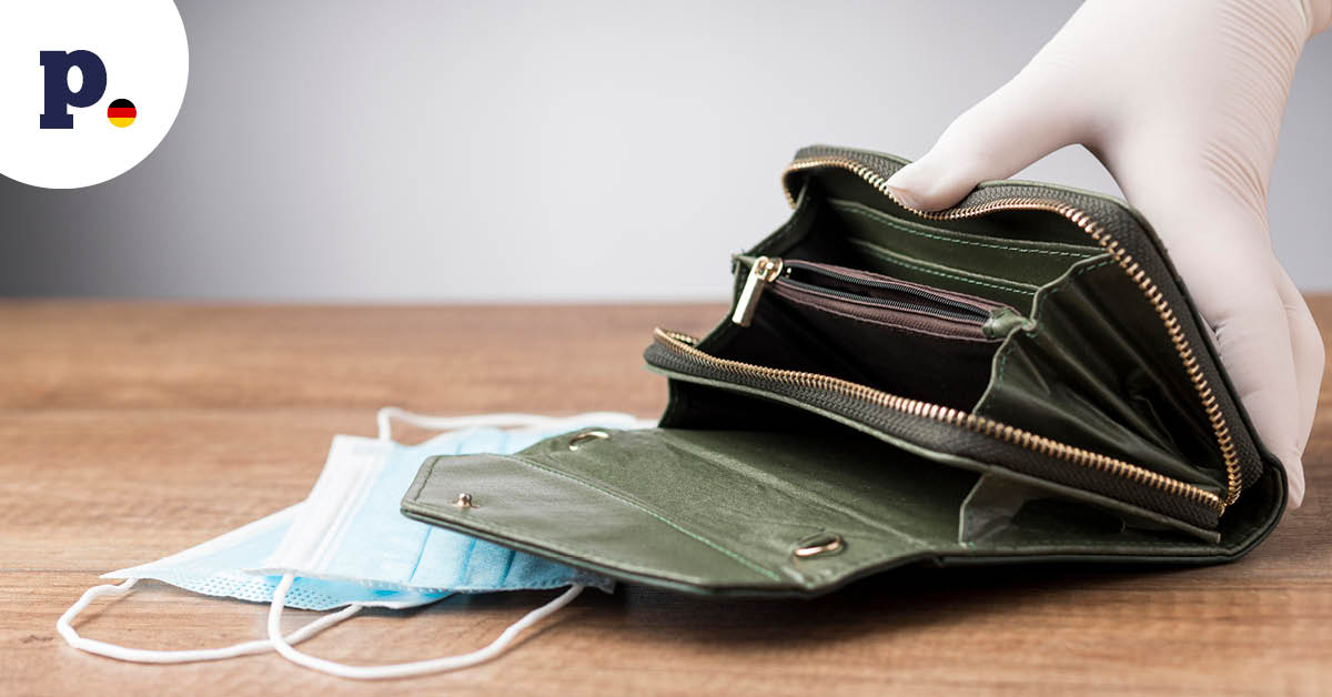 pusty portfel i maseczka