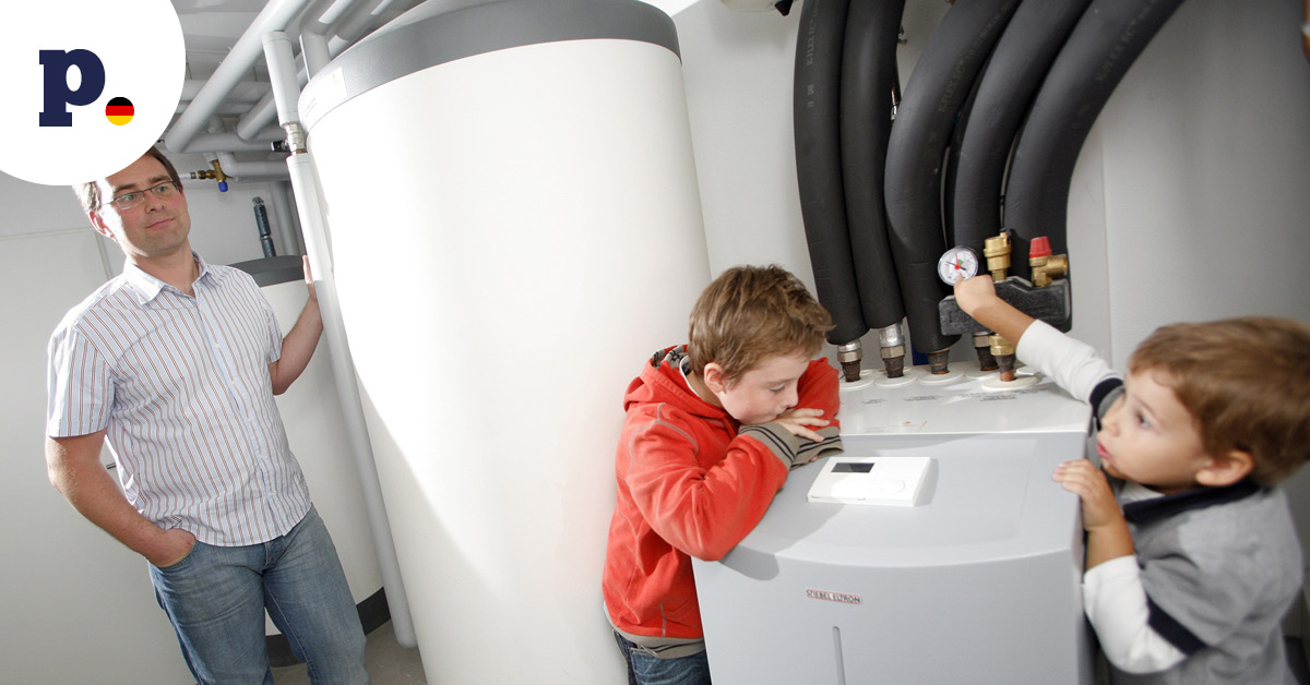 rodzina przy pompie ciepła