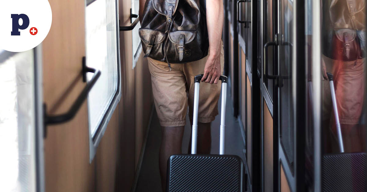 mężczyzna w pociągu